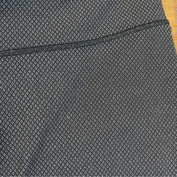 Lululemon Wunder Under Pant *Print
Diamond Dot Black White Size 8 - Picture 5 of 6